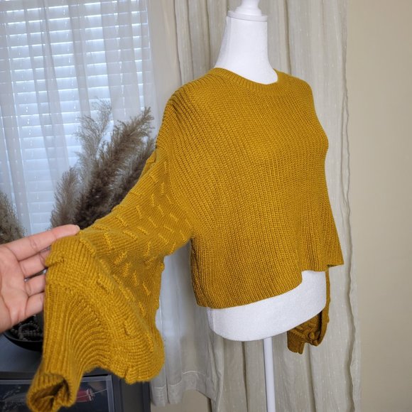 Balloon Sleeve Sweater - Picture 15 of 16